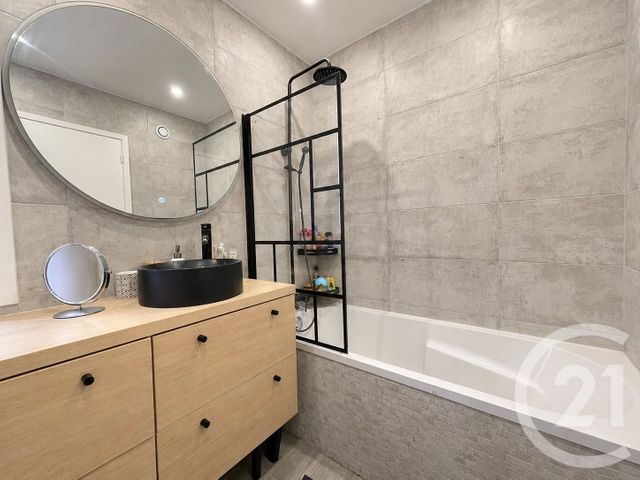 Appartement F3 &agrave; vendre - 3 pi&egrave;ces - 78,53 m2 - St Laurent Du Var - 06 - PROVENCE-ALPES-COTE-D-AZUR