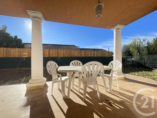 Maison &agrave; vendre - 5 pi&egrave;ces - 165 m2 - St Laurent Du Var - 06 - PROVENCE-ALPES-COTE-D-AZUR