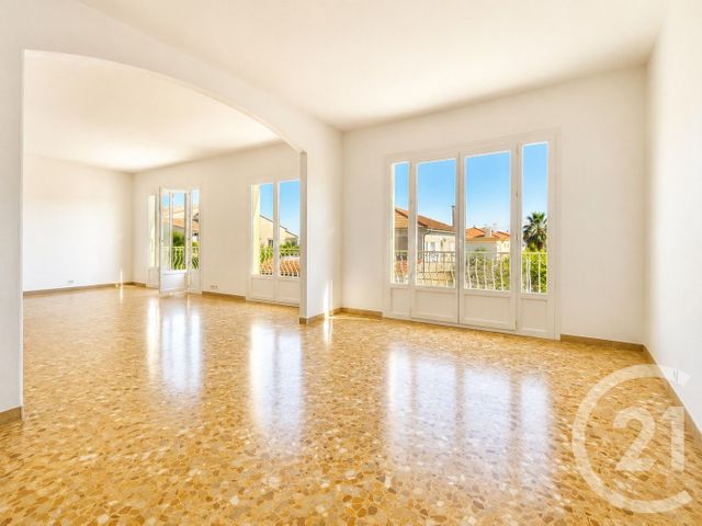 Appartement F5 &agrave; vendre - 5 pi&egrave;ces - 147,30 m2 - St Laurent Du Var - 06 - PROVENCE-ALPES-COTE-D-AZUR