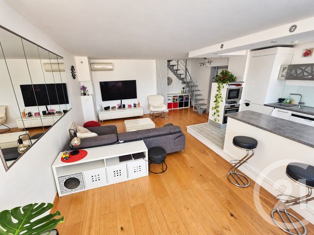 Appartement Duplex &agrave; vendre - 4 pi&egrave;ces - 93,67 m2 - Carros - 06 - PROVENCE-ALPES-COTE-D-AZUR