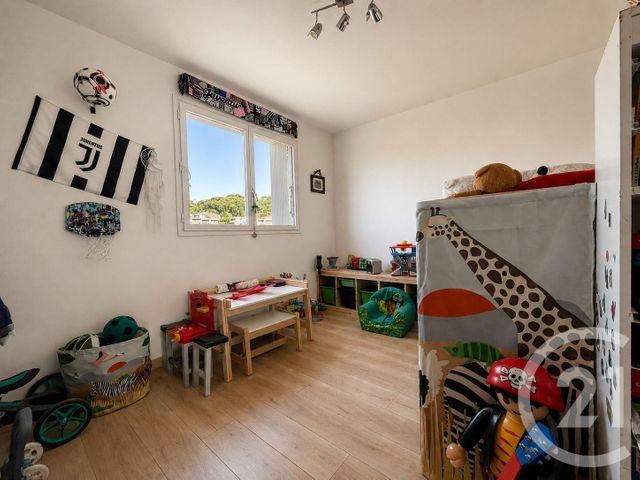 Appartement F4 &agrave; vendre - 4 pi&egrave;ces - 83,49 m2 - St Laurent Du Var - 06 - PROVENCE-ALPES-COTE-D-AZUR