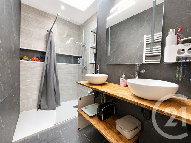 Appartement F4 &agrave; vendre - 4 pi&egrave;ces - 83,49 m2 - St Laurent Du Var - 06 - PROVENCE-ALPES-COTE-D-AZUR