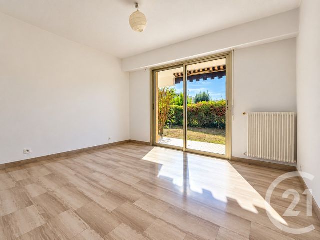 Appartement F3 &agrave; vendre - 3 pi&egrave;ces - 67,63 m2 - St Laurent Du Var - 06 - PROVENCE-ALPES-COTE-D-AZUR