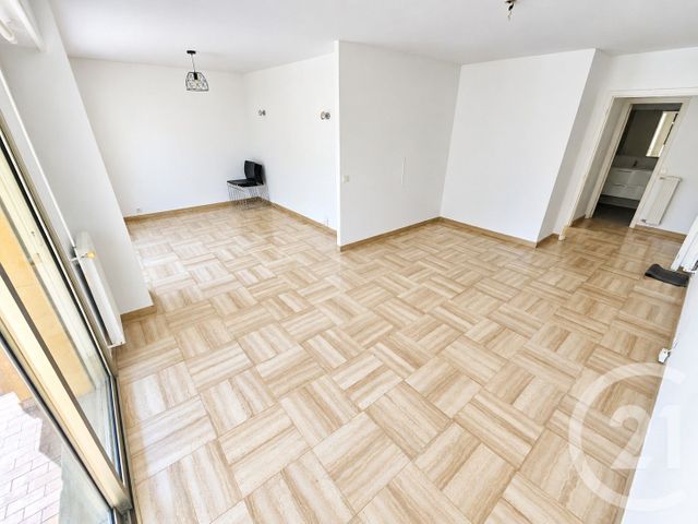 Appartement F3 &agrave; vendre - 3 pi&egrave;ces - 67,63 m2 - St Laurent Du Var - 06 - PROVENCE-ALPES-COTE-D-AZUR