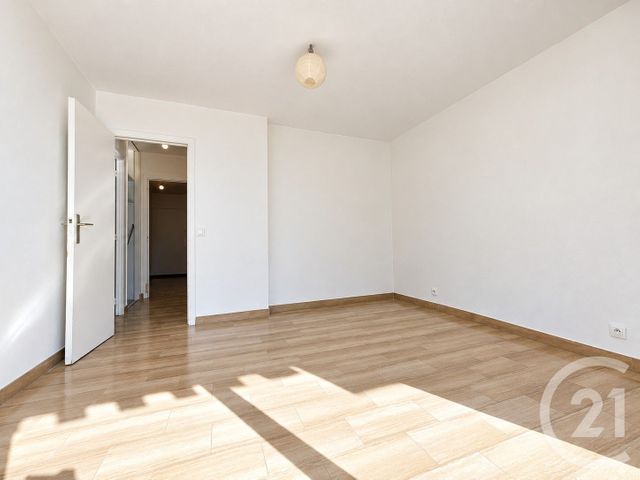 Appartement F3 &agrave; vendre - 3 pi&egrave;ces - 67,63 m2 - St Laurent Du Var - 06 - PROVENCE-ALPES-COTE-D-AZUR