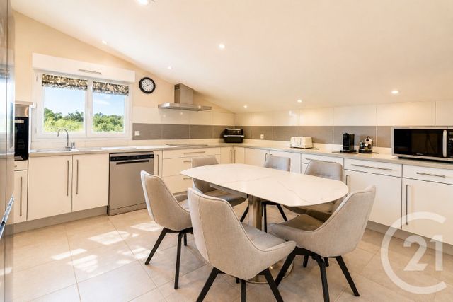 Appartement T5 &agrave; vendre - 5 pi&egrave;ces - 131 m2 - Porto Vecchio - 201 - CORSE