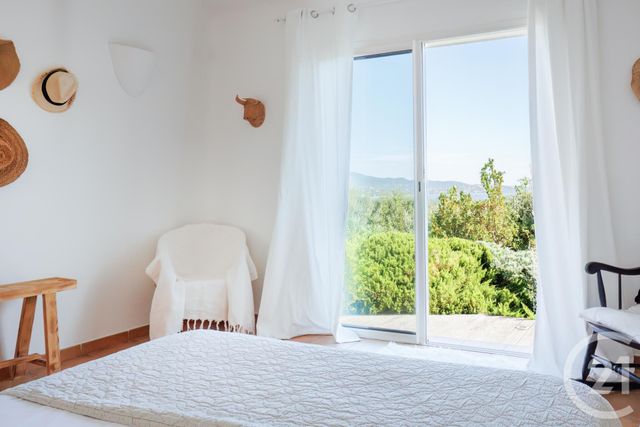 Maison à louer - 5 pièces - 200 m2 - Zonza - 201 - CORSE