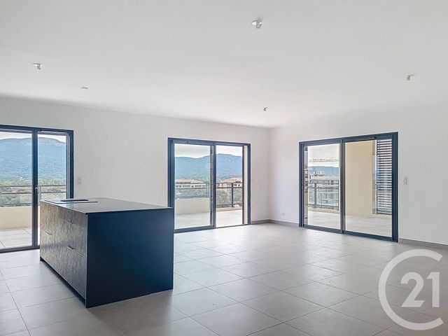 Appartement T5 à vendre - 5 pièces - 133 m2 - Porto Vecchio - 201 - CORSE