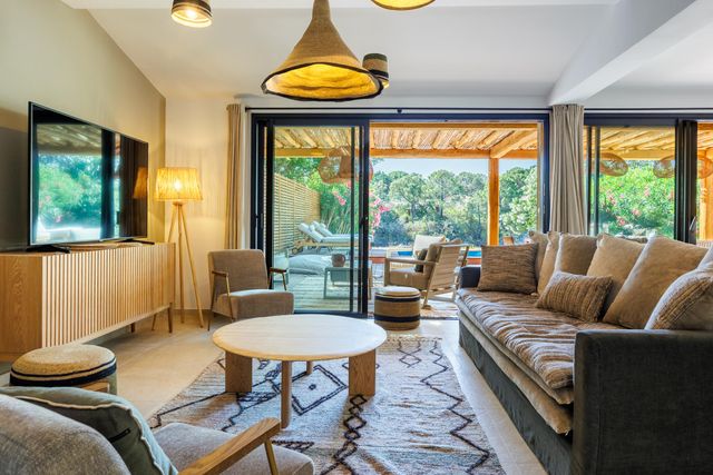 Maison à louer - 5 pièces - 150 m2 - Lecci - 201 - CORSE