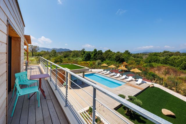 Maison à louer - 6 pièces - 237 m2 - Lecci - 201 - CORSE