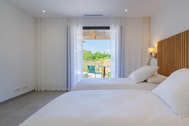 Maison à louer - 6 pièces - 237 m2 - Lecci - 201 - CORSE