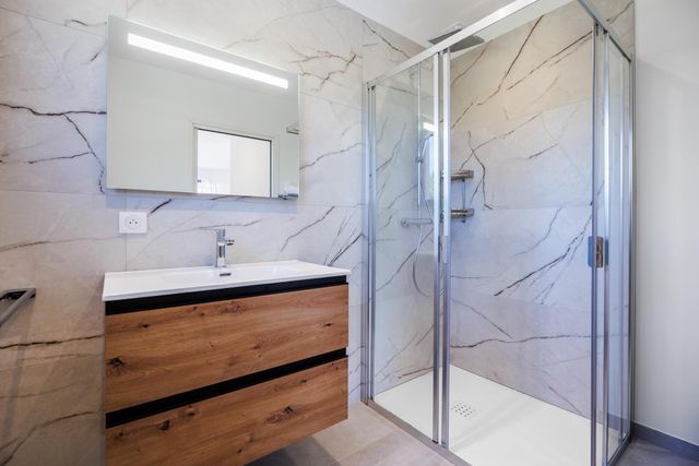 Maison à louer - 6 pièces - 237 m2 - Lecci - 201 - CORSE