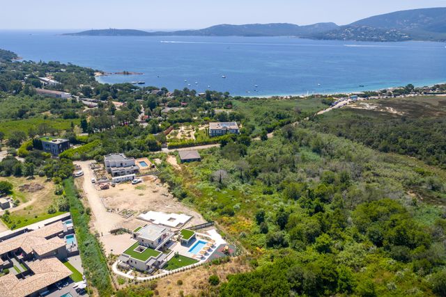 Maison à louer - 6 pièces - 237 m2 - Lecci - 201 - CORSE