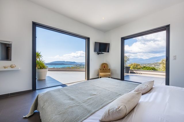 Maison à vendre - 10 pièces - 595 m2 - Zonza - 201 - CORSE