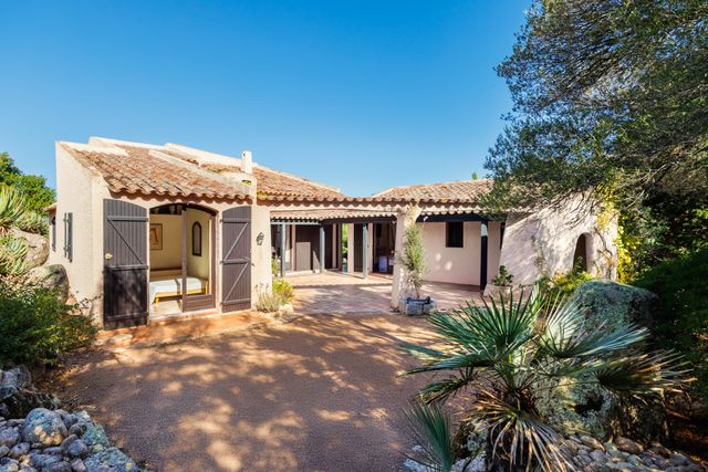 Maison à vendre - 6 pièces - 160 m2 - Lecci - 201 - CORSE