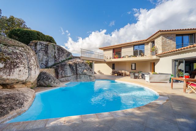 Maison à vendre - 10 pièces - 319,38 m2 - Porto Vecchio - 201 - CORSE