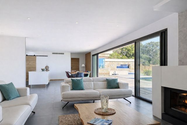 Maison &agrave; vendre - 10 pi&egrave;ces - 320 m2 - Porto Vecchio - 201 - CORSE