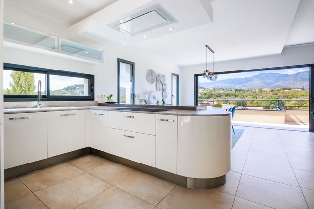 Maison &agrave; vendre - 4 pi&egrave;ces - 144 m2 - Porto Vecchio - 201 - CORSE