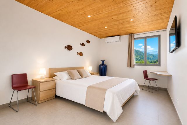 Maison &agrave; vendre - 5 pi&egrave;ces - 205,97 m2 - Ste Lucie De Porto Vecchio - 201 - CORSE