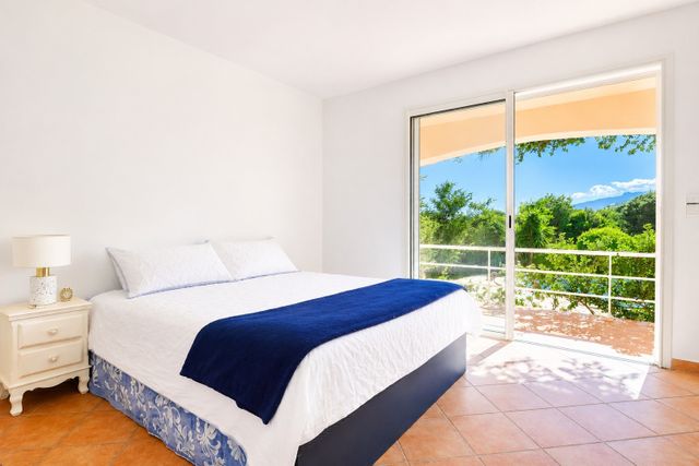 Maison &agrave; vendre - 7 pi&egrave;ces - 219 m2 - Lecci - 201 - CORSE