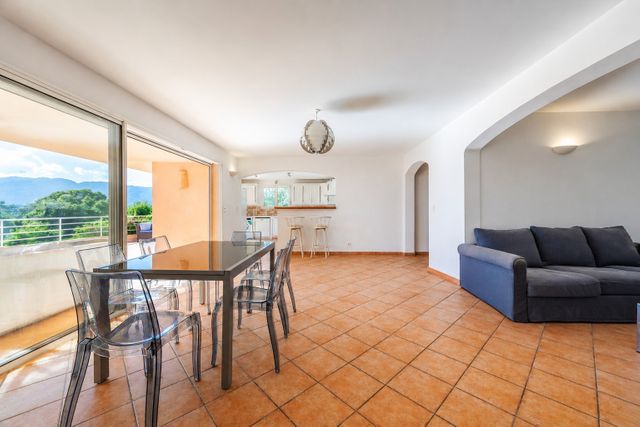 Maison &agrave; vendre - 7 pi&egrave;ces - 219 m2 - Lecci - 201 - CORSE