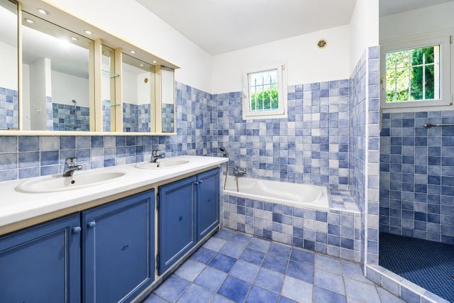 Maison &agrave; vendre - 7 pi&egrave;ces - 219 m2 - Lecci - 201 - CORSE