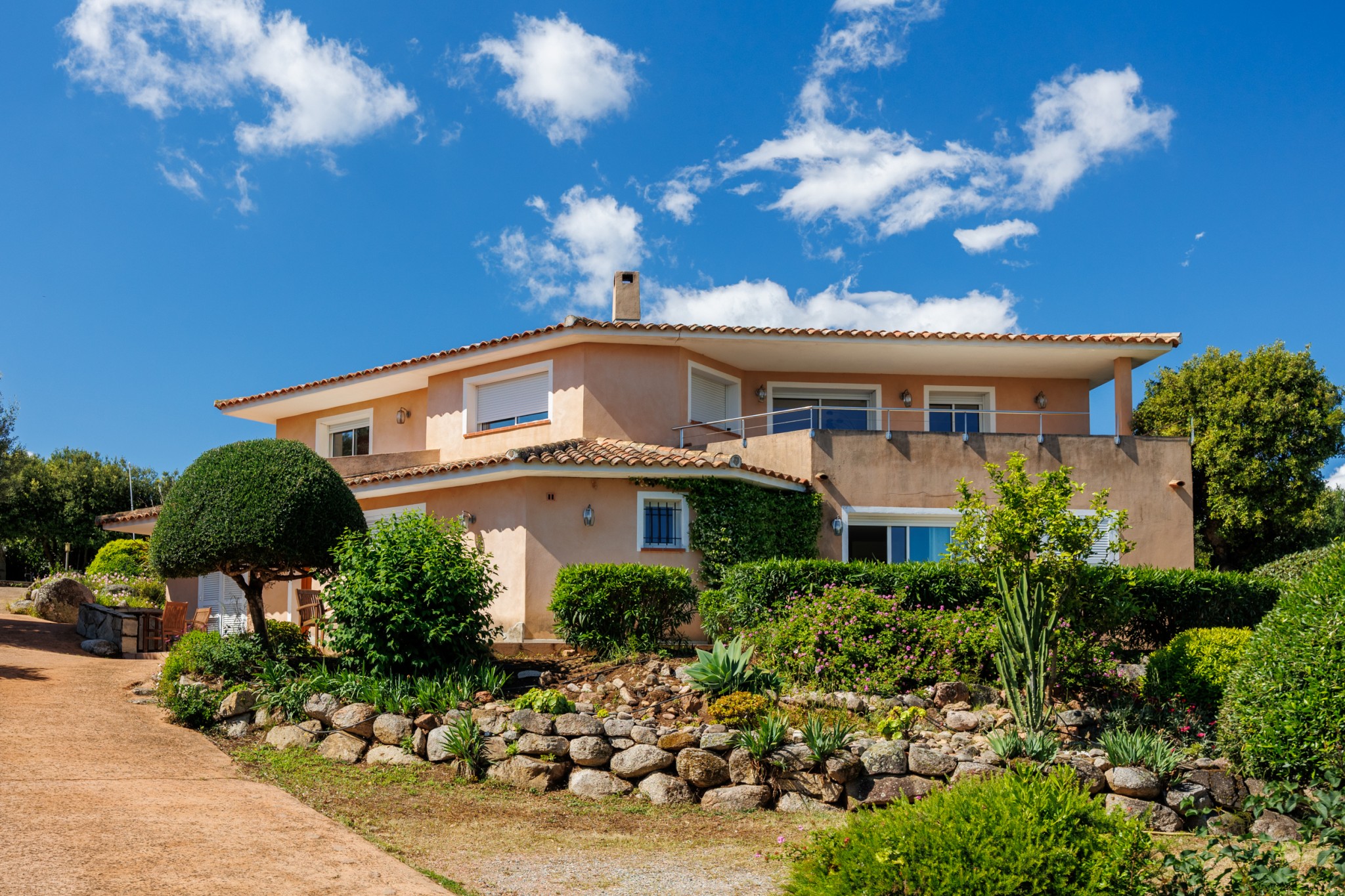 maison  - ZONZA- 201