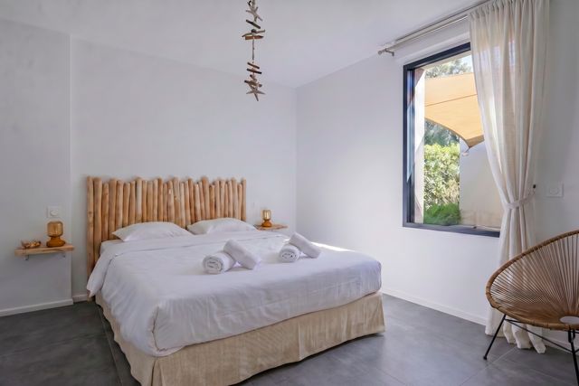 Maison &agrave; louer - 5 pi&egrave;ces - 170 m2 - Porto Vecchio - 201 - CORSE