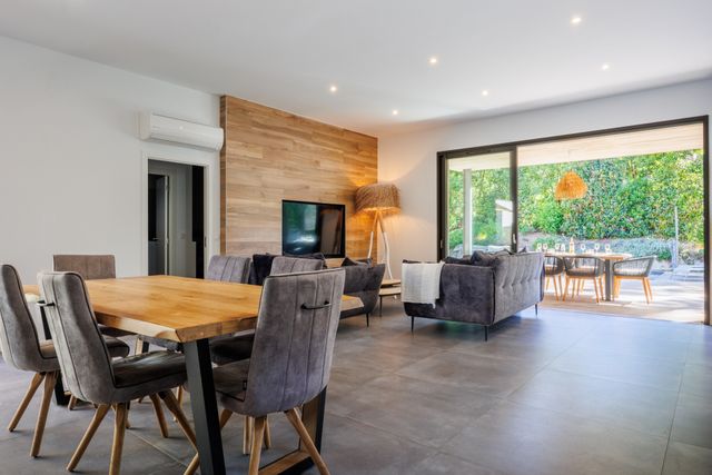 Maison &agrave; louer - 5 pi&egrave;ces - 170 m2 - Porto Vecchio - 201 - CORSE
