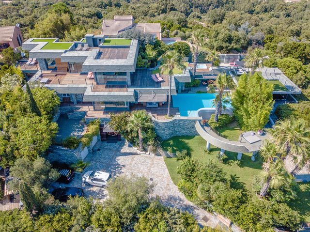 Maison à vendre - 7 pièces - 314,07 m2 - Zonza - 201 - CORSE