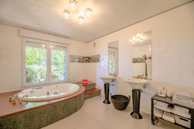 Maison à vendre - 7 pièces - 314,07 m2 - Zonza - 201 - CORSE