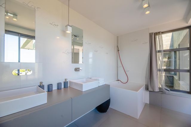 Maison à vendre - 7 pièces - 314,07 m2 - Zonza - 201 - CORSE