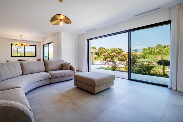 Maison à vendre - 6 pièces - 246 m2 - Lecci - 201 - CORSE