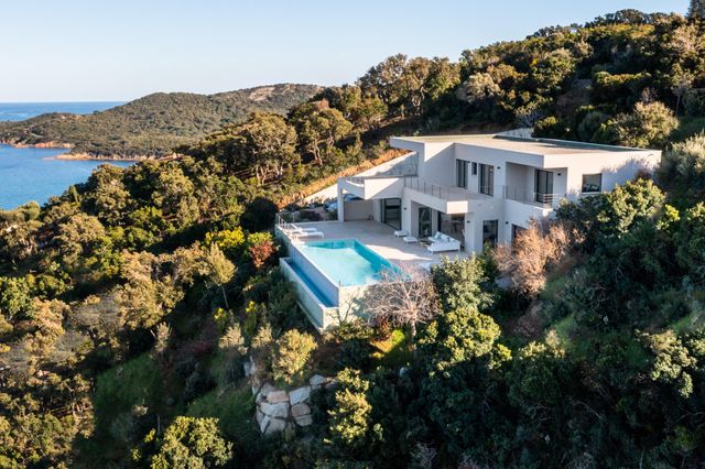 Maison à louer - 6 pièces - 340 m2 - Porto Vecchio - 201 - CORSE