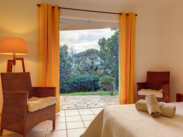 Maison à louer - 7 pièces - 250 m2 - Lecci - 201 - CORSE