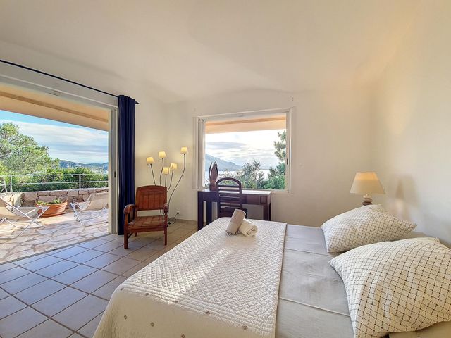 Maison à louer - 7 pièces - 250 m2 - Lecci - 201 - CORSE