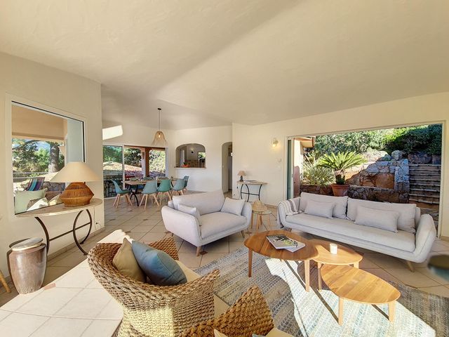 Maison à louer - 7 pièces - 250 m2 - Lecci - 201 - CORSE