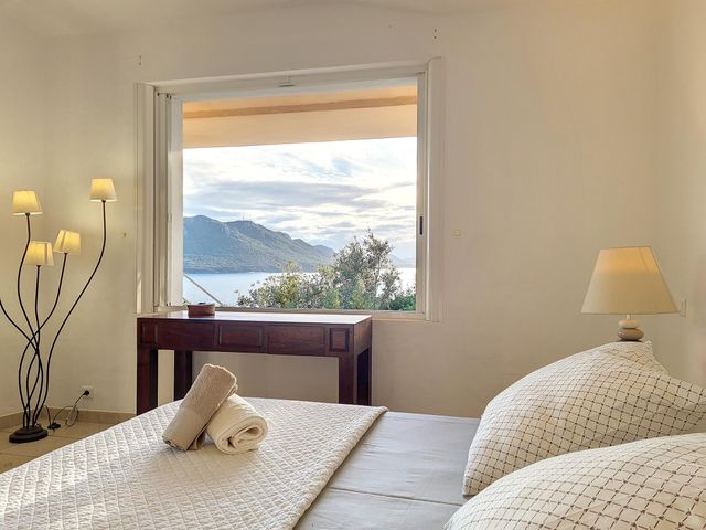 Maison à louer - 7 pièces - 250 m2 - Lecci - 201 - CORSE