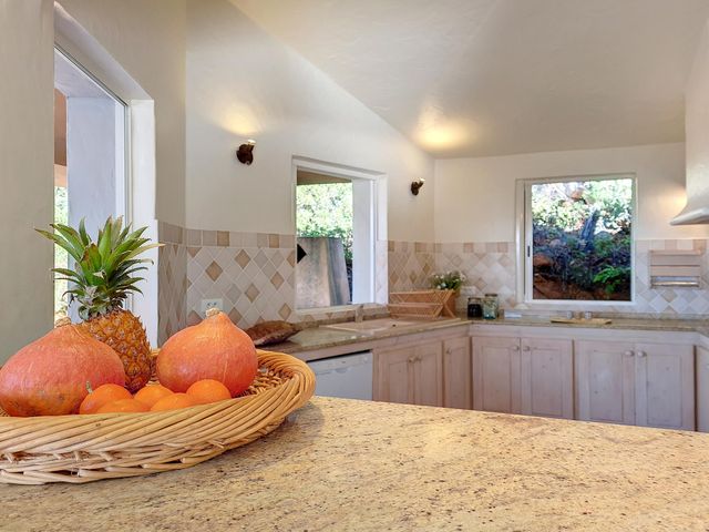 Maison à louer - 7 pièces - 250 m2 - Lecci - 201 - CORSE