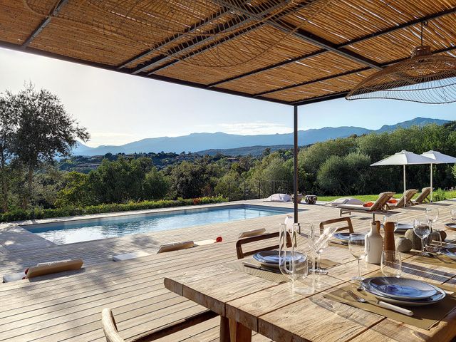 Maison à louer - 5 pièces - 200 m2 - Porto Vecchio - 201 - CORSE