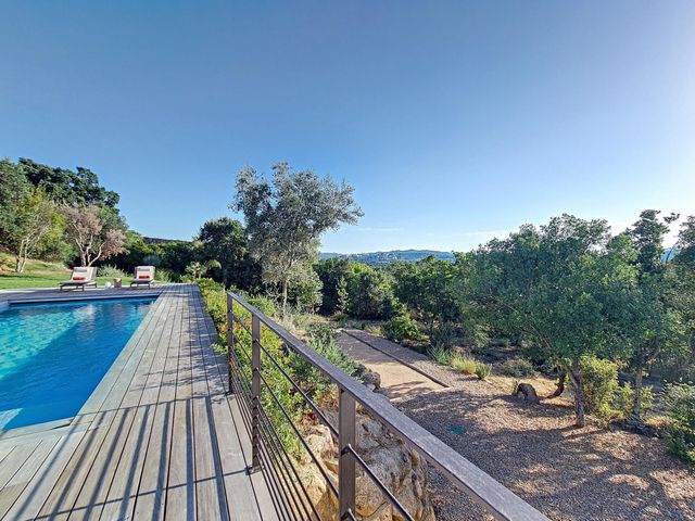 Maison à louer - 5 pièces - 200 m2 - Porto Vecchio - 201 - CORSE
