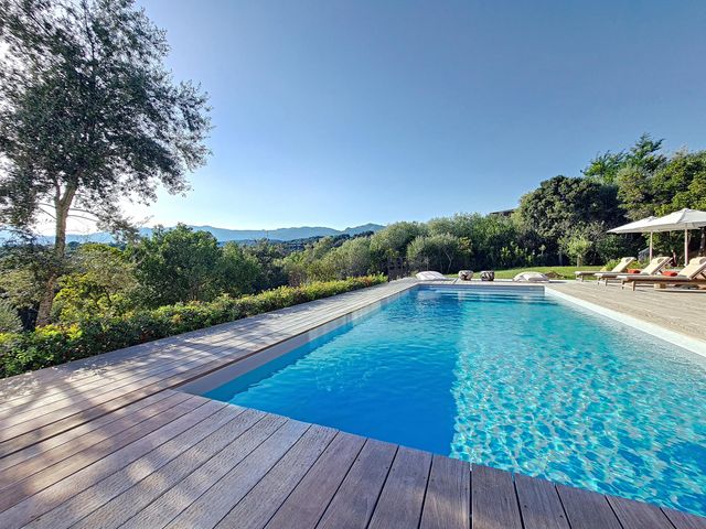 Maison à louer - 5 pièces - 200 m2 - Porto Vecchio - 201 - CORSE