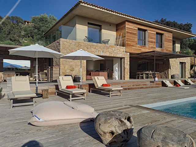 Maison à louer - 5 pièces - 200 m2 - Porto Vecchio - 201 - CORSE