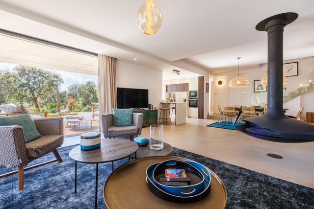 Maison à louer - 5 pièces - 190 m2 - Zonza - 201 - CORSE