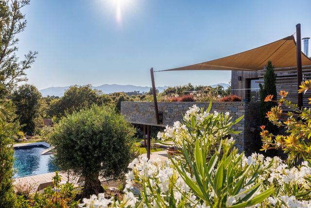 Maison à louer - 5 pièces - 190 m2 - Zonza - 201 - CORSE