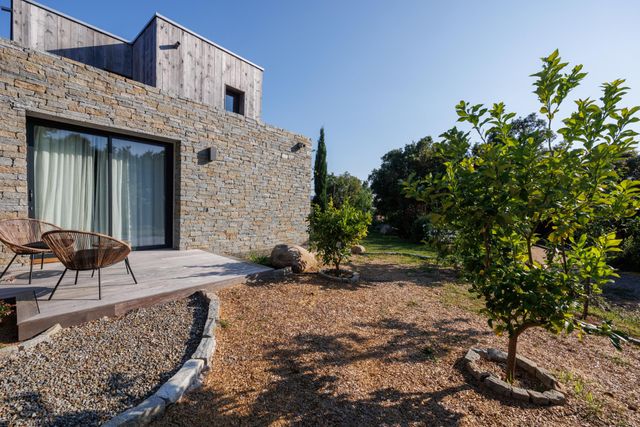 Maison à louer - 5 pièces - 190 m2 - Zonza - 201 - CORSE