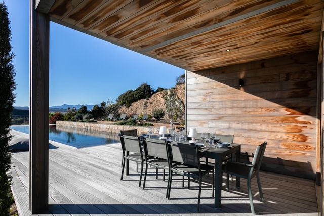 Maison à louer - 5 pièces - 300 m2 - Bonifacio - 201 - CORSE