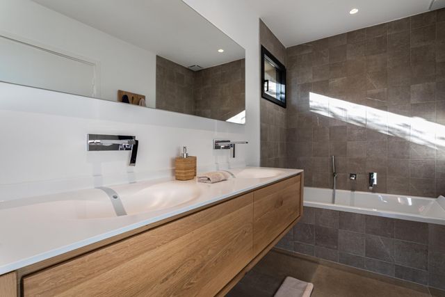 Maison à louer - 5 pièces - 300 m2 - Bonifacio - 201 - CORSE