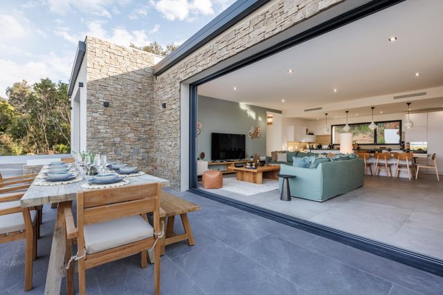 Maison à louer - 6 pièces - 300 m2 - Zonza - 201 - CORSE