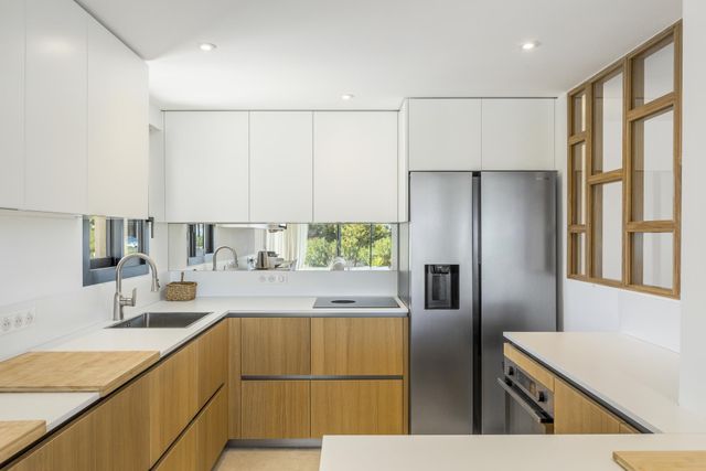 Maison à louer - 5 pièces - 180 m2 - Lecci - 201 - CORSE